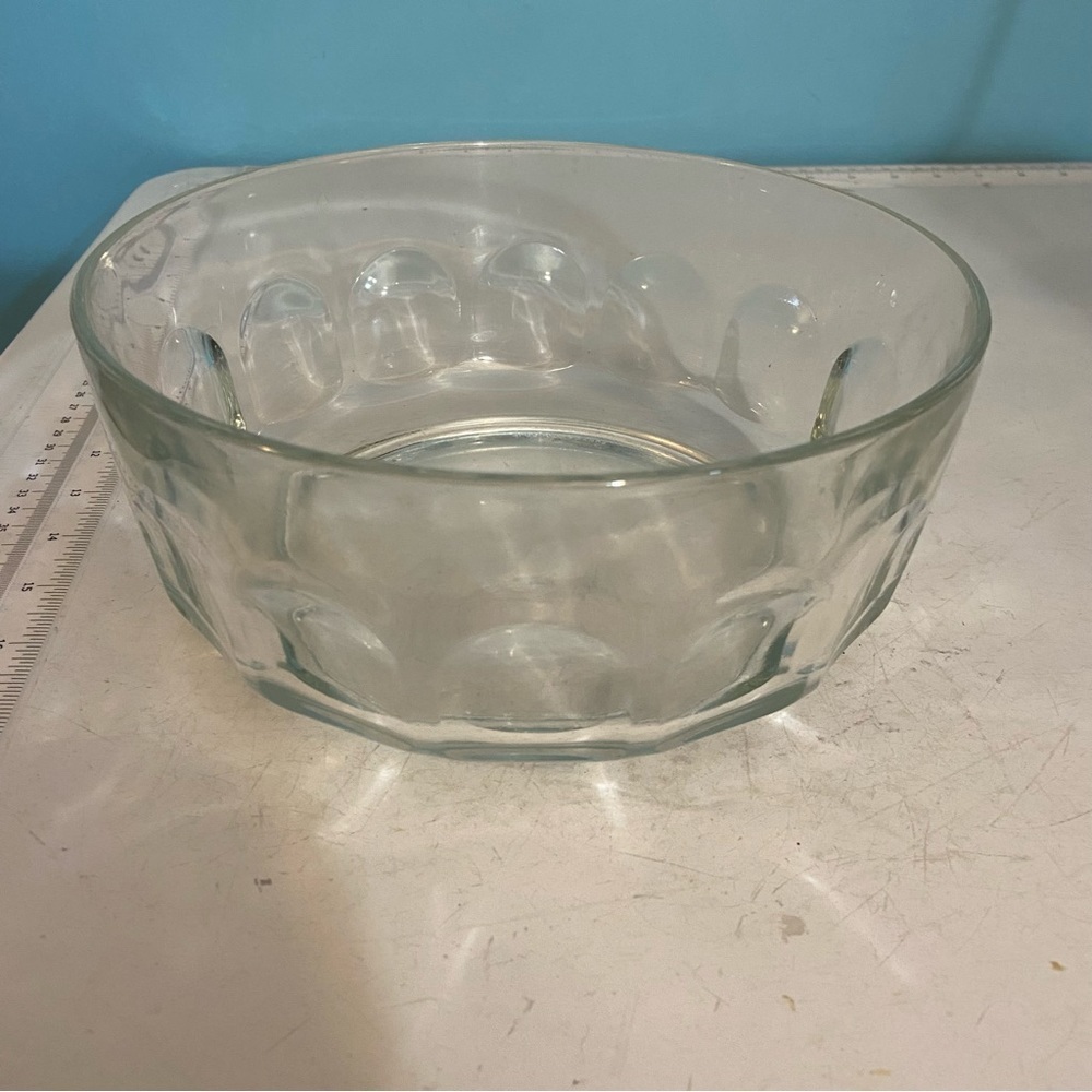 🛍️3/$30 Vintage Arcoroc  France thumbprint large‎ 8.5” serving decorative bowl